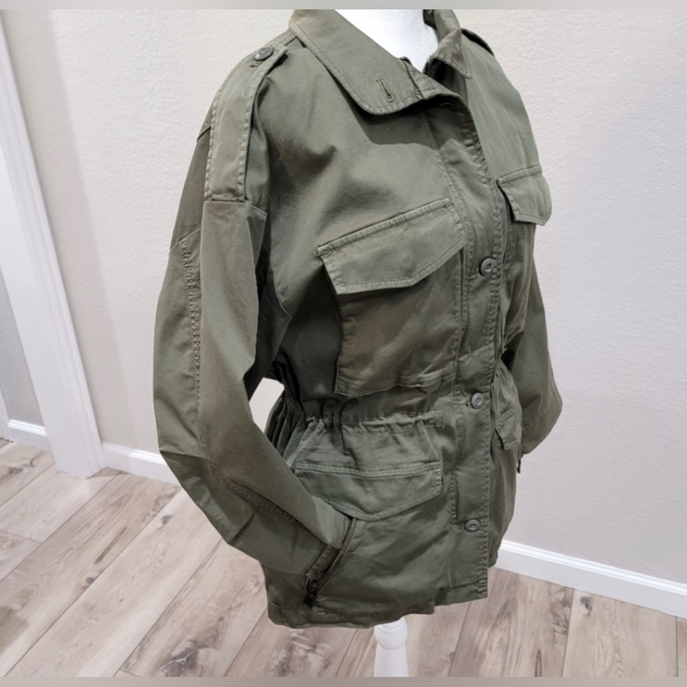 Joie JENITA ARMY GREEN
UTILITY JACKET